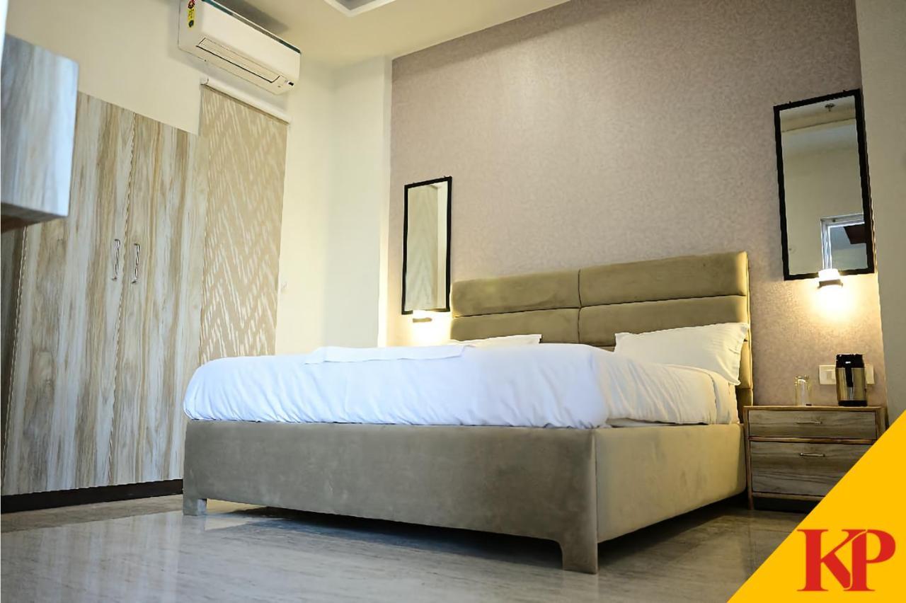 Hotel Kapson Palace Bareilly Bagian luar foto